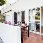Apartamento Cosy By The Pool