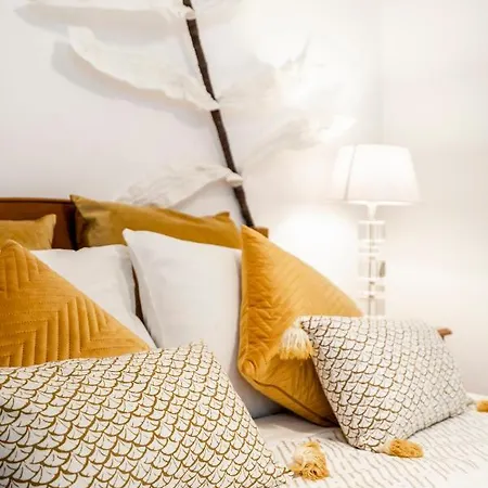 Cosy By The Pool * Quarteira