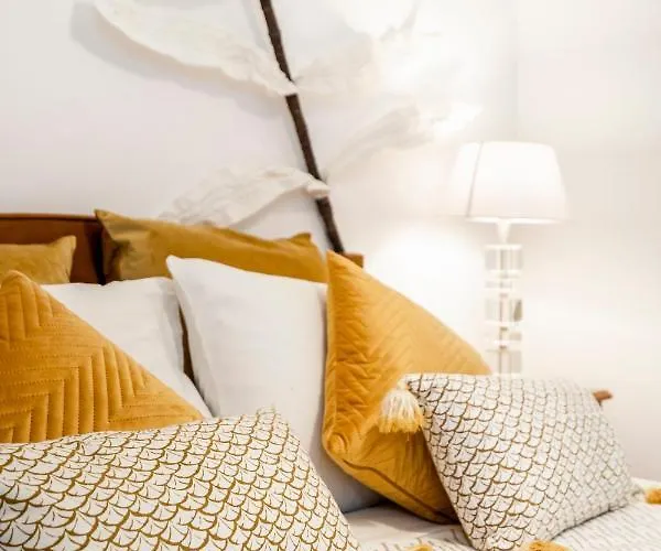 Cosy By The Pool * Quarteira