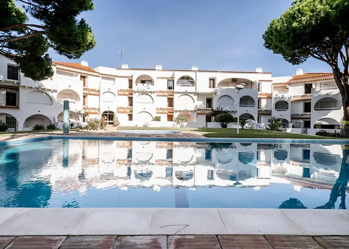 Cosy By The Pool * Quarteira