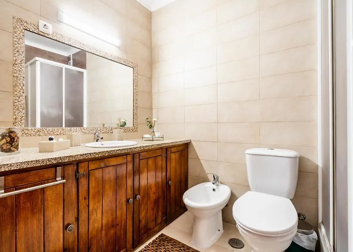 דירה Cosy By The Pool *