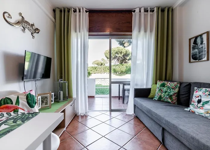 דירה Cosy By The Pool *