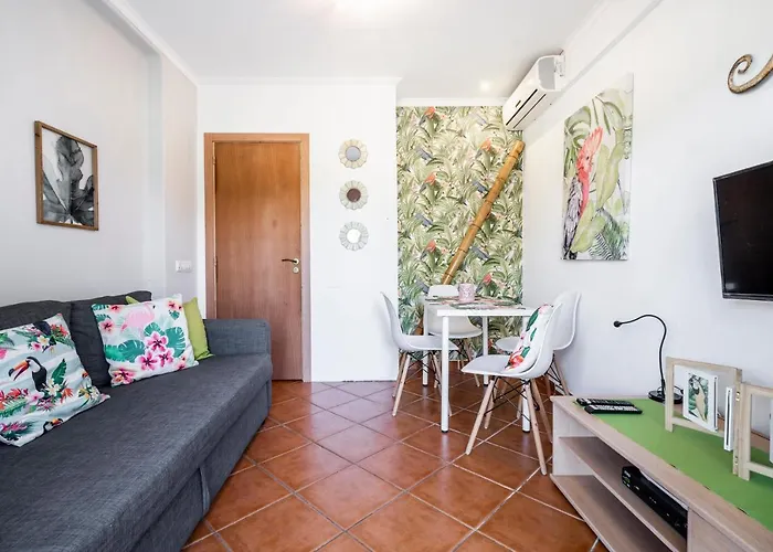 Cosy By The Pool * Quarteira