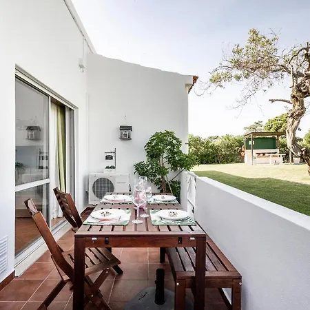 Appartement Cosy By The Pool *