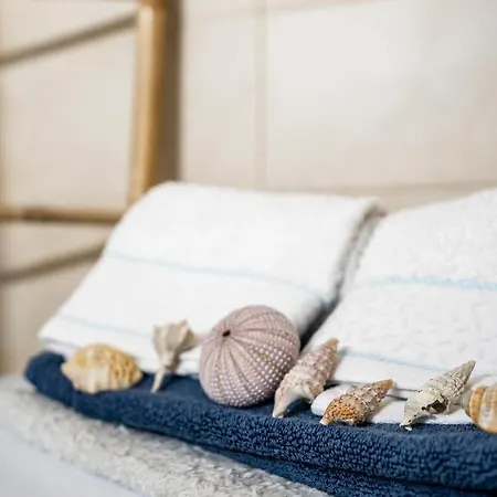 Cosy By The Pool Appartement *